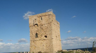 Marina Serra - Lungomare Mirabello - Torre Palane